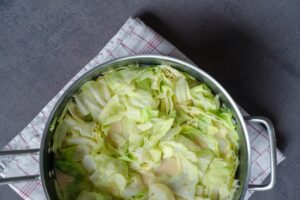 Stuvet kål Creamed cabbage